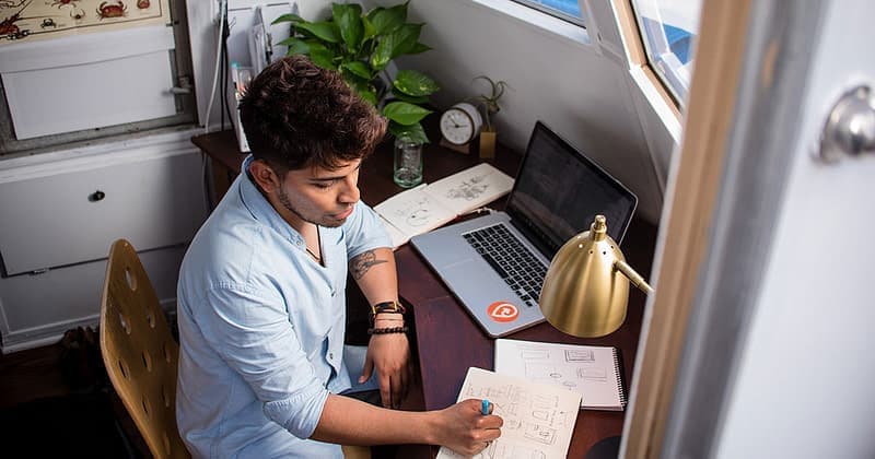 work from home tips coronavirus - COVID-19 και WFH αύξησαν τις κυβερνοεπιθέσεις σε τράπεζες και ασφαλιστικές εταιρείες