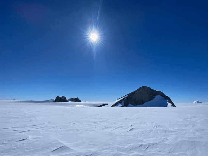 1678424161 885 Public - Ο μεγαλύτερος μετεωρίτης των τελευταίων 100 ετών βρέθηκε στην Ανταρκτική