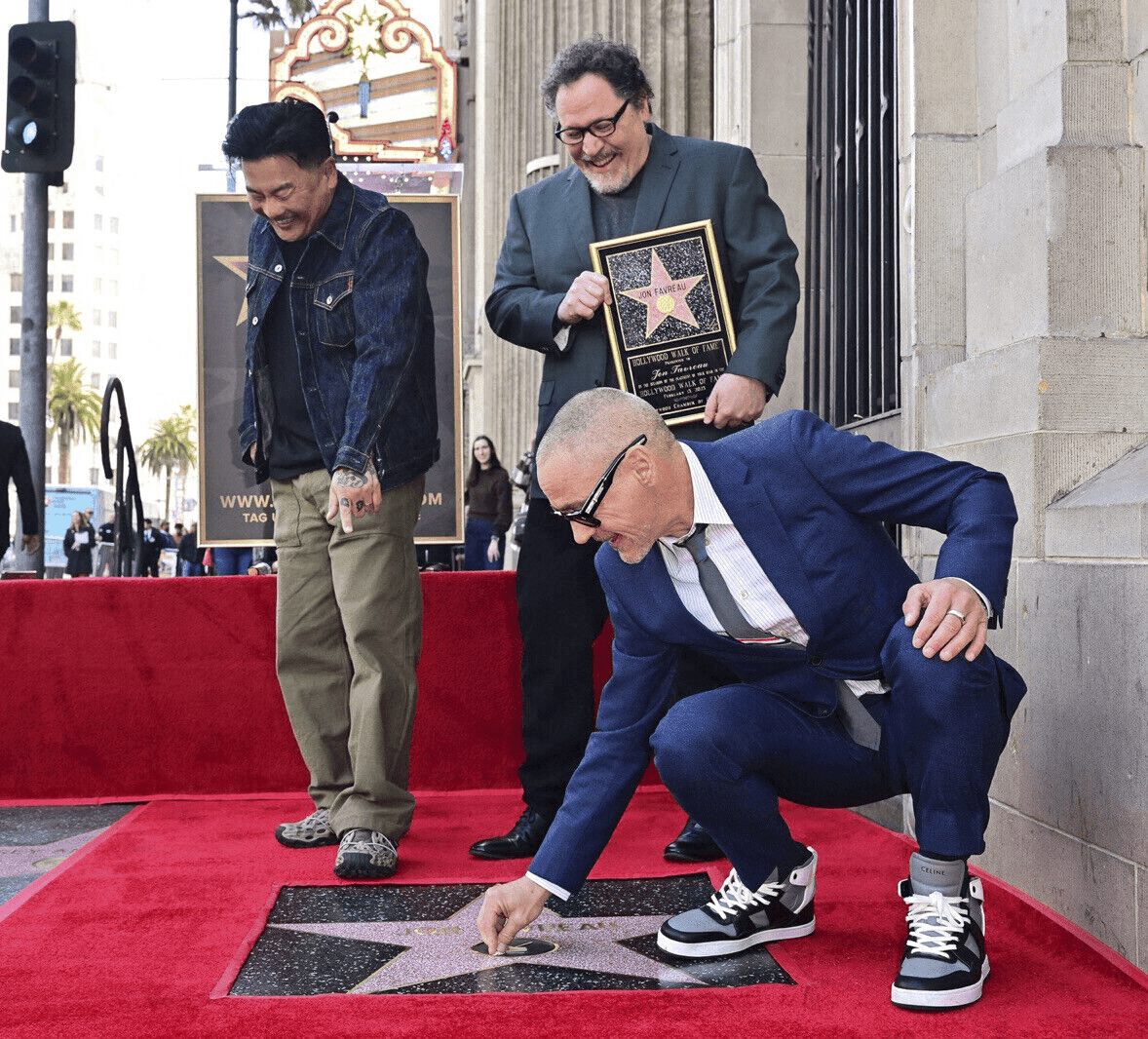 5BzcPdl - Robert Downey Jr: Χαμός στο eBay για την τσίχλα του Iron Man - Η εξωφρενική τιμή πώλησης