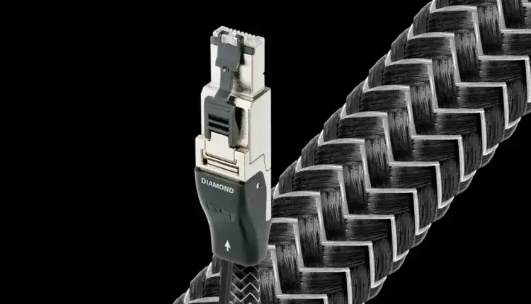 Αυτό το καλώδιο Ethernet κοστίζει $1,295 και έχει ακραίες προδιαγραφές