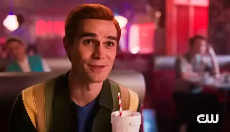 Riverdale 7η σεζόν: Το πρώτο trailer του φινάλε αποκαλύπτει χωροχρονικά παράδοξα