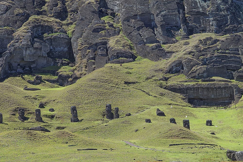 site 0715 0007 1000 667 20130910160158 - Αποκαλύφθηκε κρυμμένο άγαλμα στο Νησί του Πάσχα