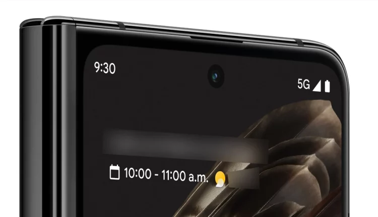 Pixel Fold: Διέρρευσαν επίσημες εικόνες του αναδιπλούμενου της Google