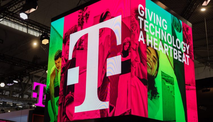 Η T-Mobile προσθέτει περισσότερους καθαρούς συνδρομητές μεταπληρωμένης τηλεφωνίας στο Q1 από ό, τι η AT &T και η Verizon μαζί