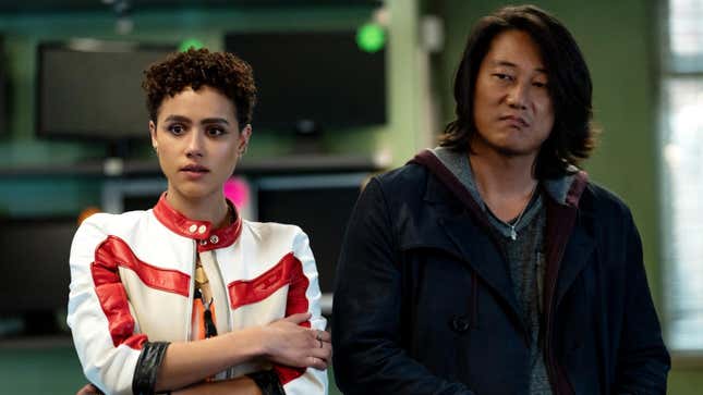 Ο Ράμσεϊ και ο Χαν βρίσκονται σε μερικές πολύ περίεργες σκηνές. 