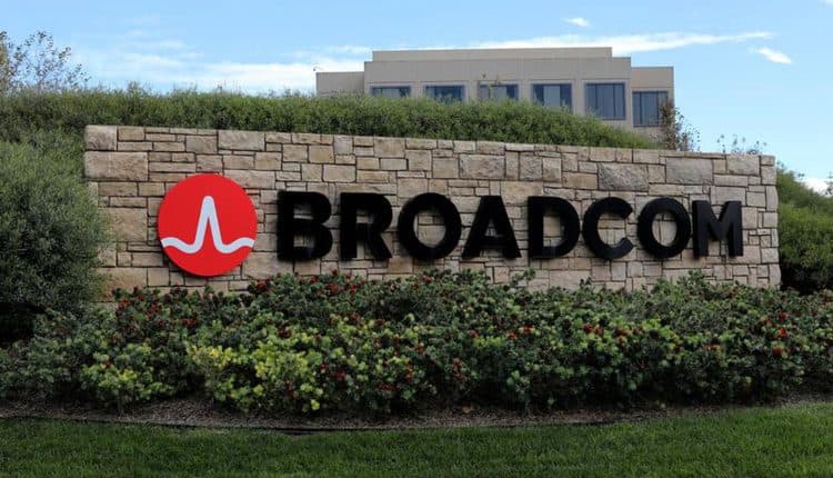 Η Apple ανακοινώνει συμφωνία πολλών δισεκατομμυρίων δολαρίων με την Broadcom για την κατασκευή εξαρτημάτων στις ΗΠΑ