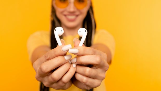 AirPods: Νέο firmware από την Apple – Ποια μοντέλα αφορά και πώς θα το εγκαταστήσεις