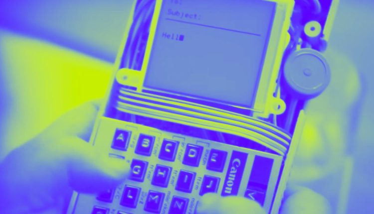 BlackBerry σκηνοθέτης Matt Johnson συνέντευξη: γιατί το iPhone κέρδισε και γιατί οι περισσότερες ταινίες τεχνολογίας πιπιλίζουν