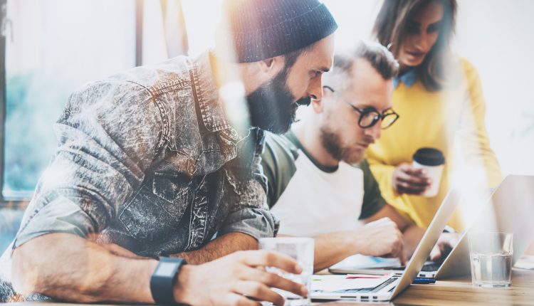 Gen Z και millennials αναζητούν ευέλικτες εργασιακές συμφωνίες, ελκυστικές οι θέσεις μερικής απασχόλησης