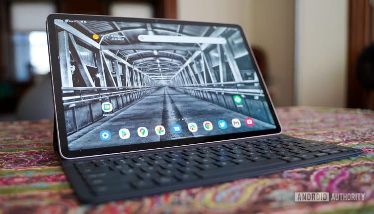 Samsung Galaxy Tab S8 Plus left profile