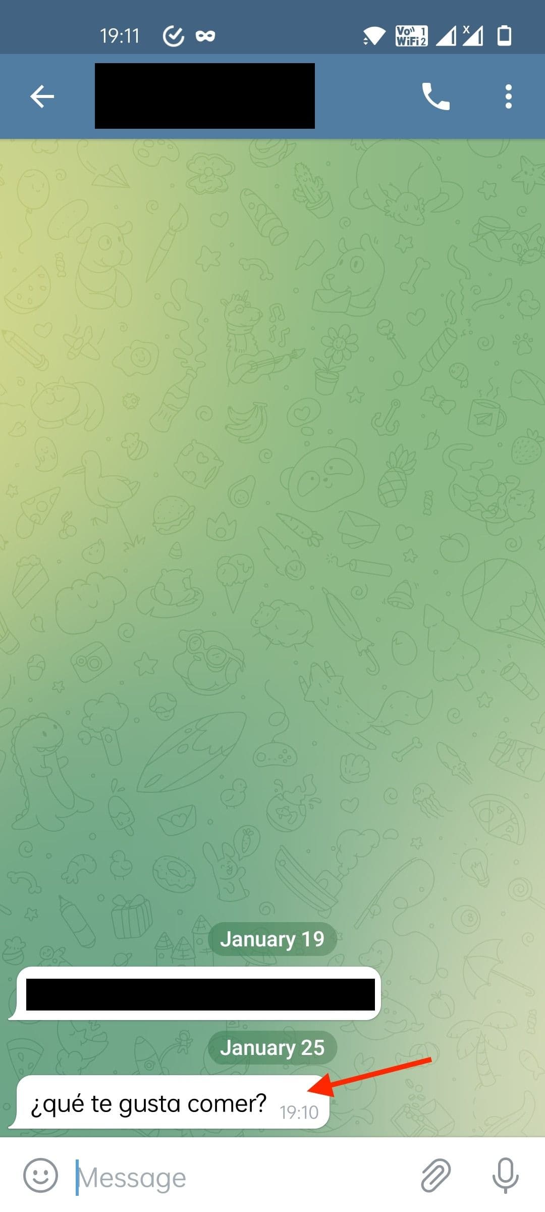 Στο παράθυρο συνομιλίας του Telegram πατήστε παρατεταμένα για να εμφανιστεί το κουμπί μετάφρασης