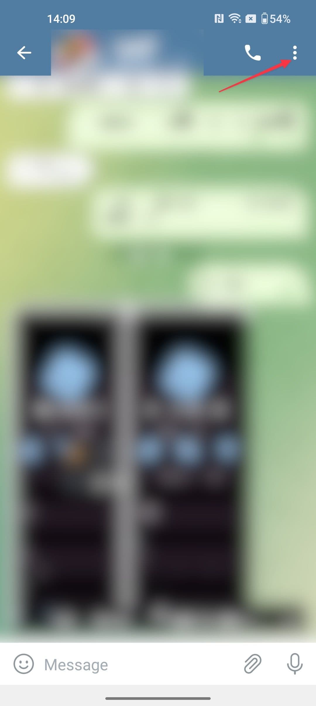 Στιγμιότυπο οθόνης που δείχνει μενού με τρεις κουκκίδες στη συνομιλία Telegram