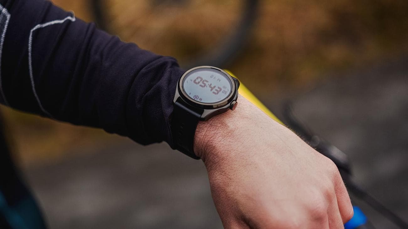 mobvoi-ticwatch-pro-5-lifestyle-bike