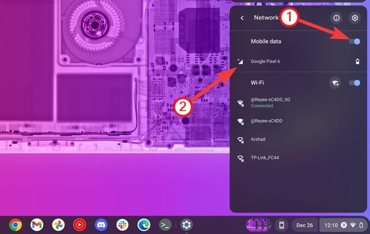 Ένα στιγμιότυπο οθόνης των γρήγορων ρυθμίσεων δικτύου Chromebook, που δείχνει πού να ενεργοποιήσετε τη σύνδεση τηλεφώνου.
