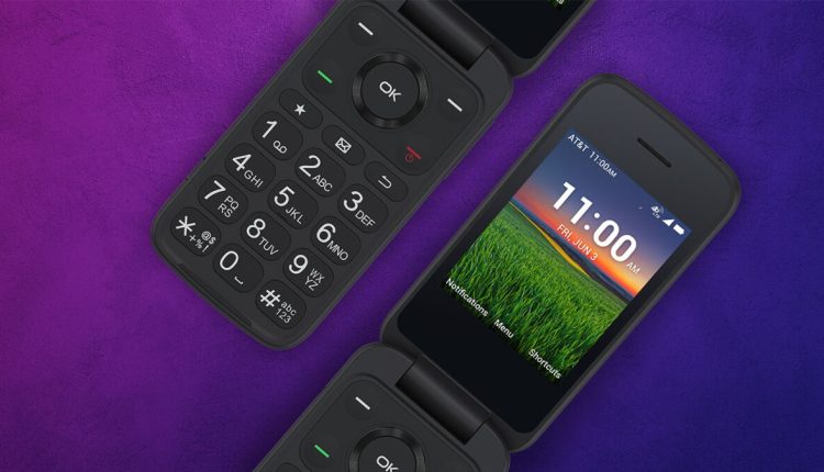 Αμερικανοί νέοι παραιτούνται από smartphone για ανόητα αναδιπλούμενα τηλέφωνα για να προστατεύσουν τη λογική
