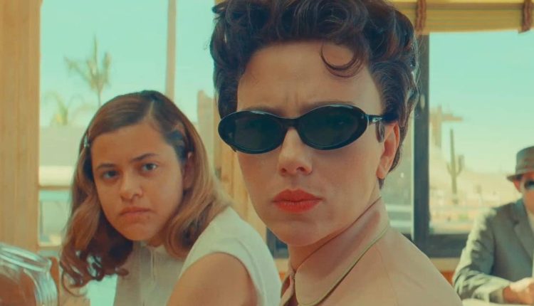 Αστεροειδής Πόλη επιστημονικής φαντασίας του Wes Anderson: Νέα κλιπ
