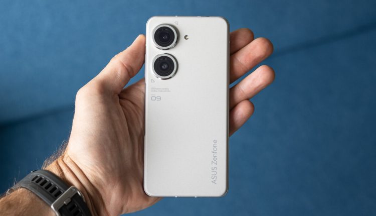 Η Asus μπορεί να αποκάλυψε ακούσια τη λογική τιμή του Zenfone 10 στις ΗΠΑ
