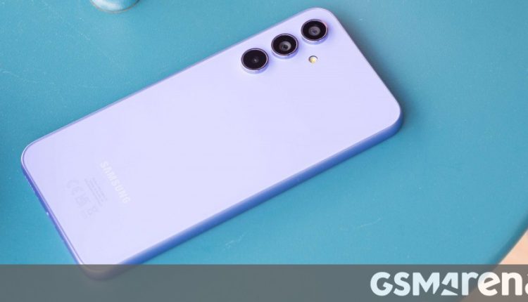 Η Samsung ξεκινά τις δοκιμές του ευρωπαϊκού υλικολογισμικού Galaxy S23 FE