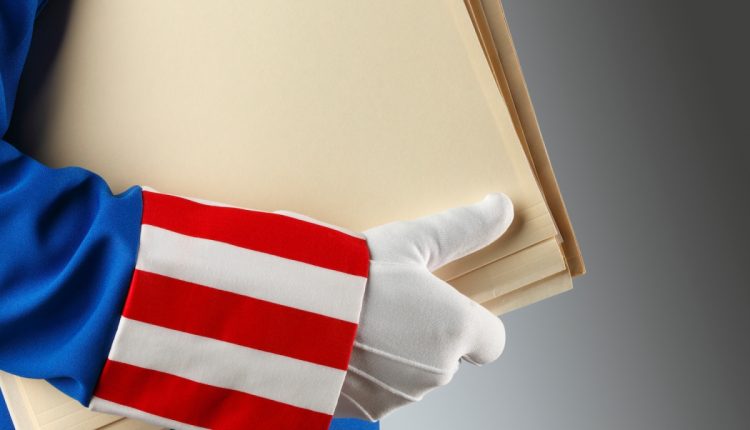 Η κυβέρνηση δεν μπορεί να κατασχέσει τα δεδομένα σας — αλλά μπορεί να τα αγοράσει