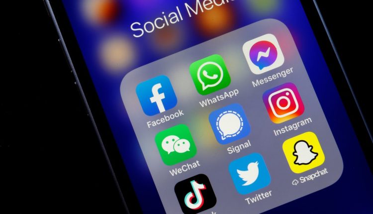 Η συμβουλή του γενικού χειρουργού σχετικά με τους κινδύνους της χρήσης των μέσων κοινωνικής δικτύωσης στους νέους θα μπορούσε να αλλάξει τη συζήτηση
