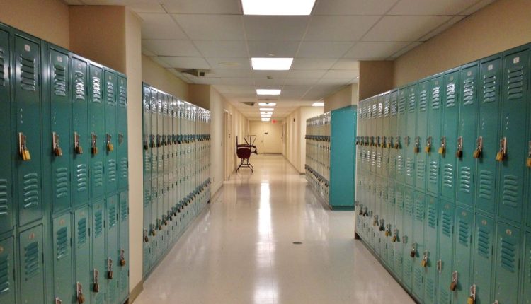 Μαχαιρώθηκε μαθητής μετά από απώλεια μαχαιριού από τον σαρωτή όπλων AI
