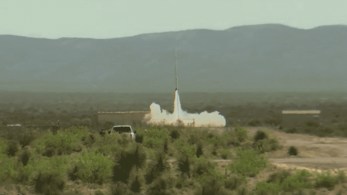 Πύραυλος που μετέφερε τα αποτεφρωμένα λείψανα αστροναύτη ανατινάζεται κατά την εκτόξευση