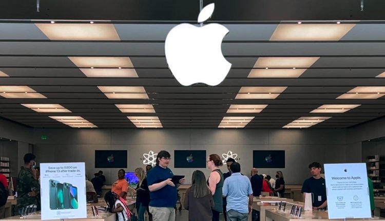 Συνδικαλισμένοι Εργάτες της Apple λένε Tip Your Genius Bar-Tender