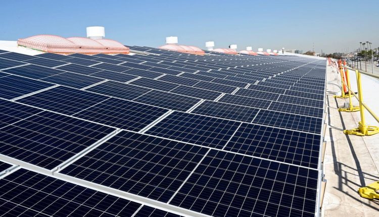 Τα ηλιακά πάνελ στον τελευταίο όροφο θα μπορούσαν να τροφοδοτήσουν το ένα τρίτο της αμερικανικής παραγωγής, ευρήματα μελέτης