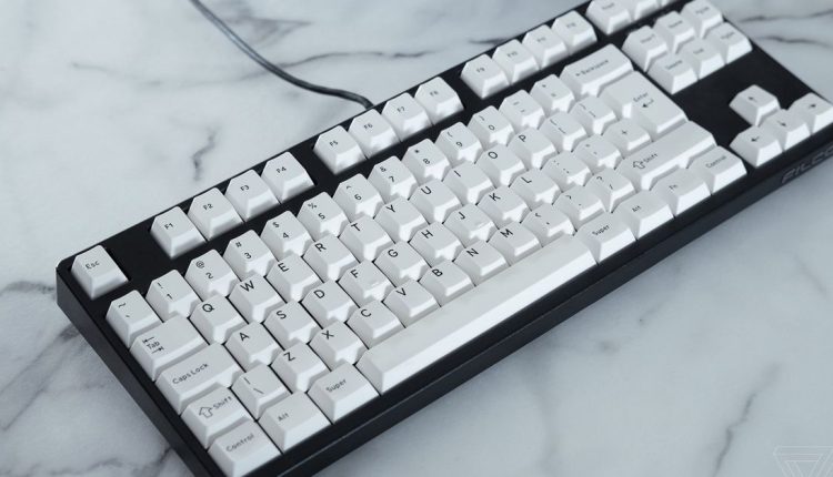 Τα σετ πλήκτρων DCX της Drop για μηχανικά πληκτρολόγια αγοράστε ένα, λάβετε ένα δωρεάν