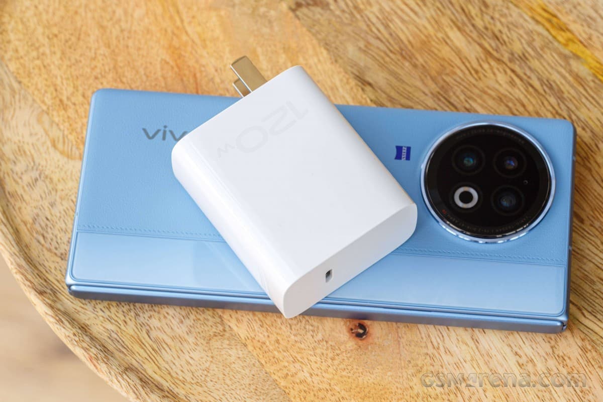 vivo X Fold2 για αναθεώρηση