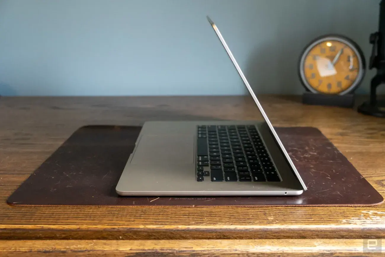 Apple MacBook Air (15 ιντσών, M2)