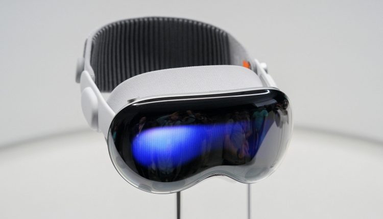 Apple: Εντυπωσιακή είσοδος στην αγορά του mixed reality - Οικονομικός Ταχυδρόμος