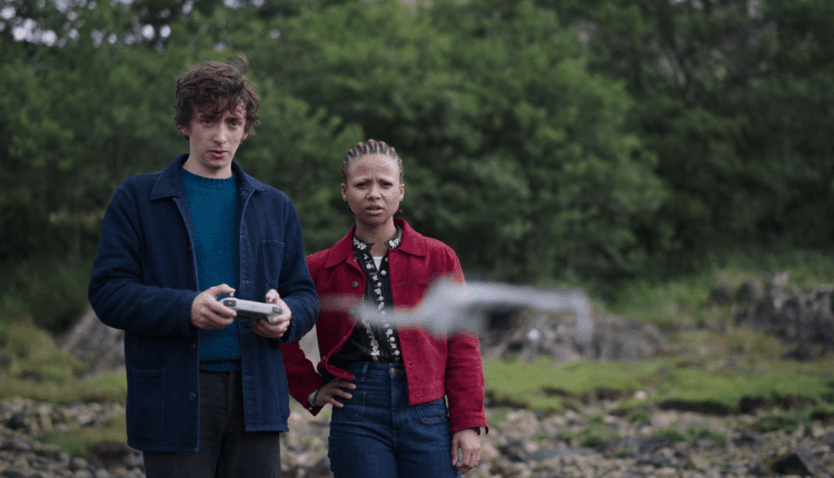 Black Mirror Season 6 Επεισόδιο Loch Henry Skewers True Crime
