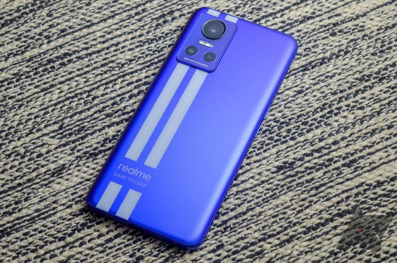 Realme GT Neo 3 photos 3