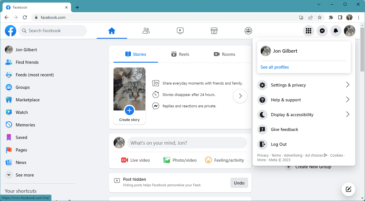 στιγμιότυπο οθόνης της αρχικής ροής του facebook στον ιστότοπο