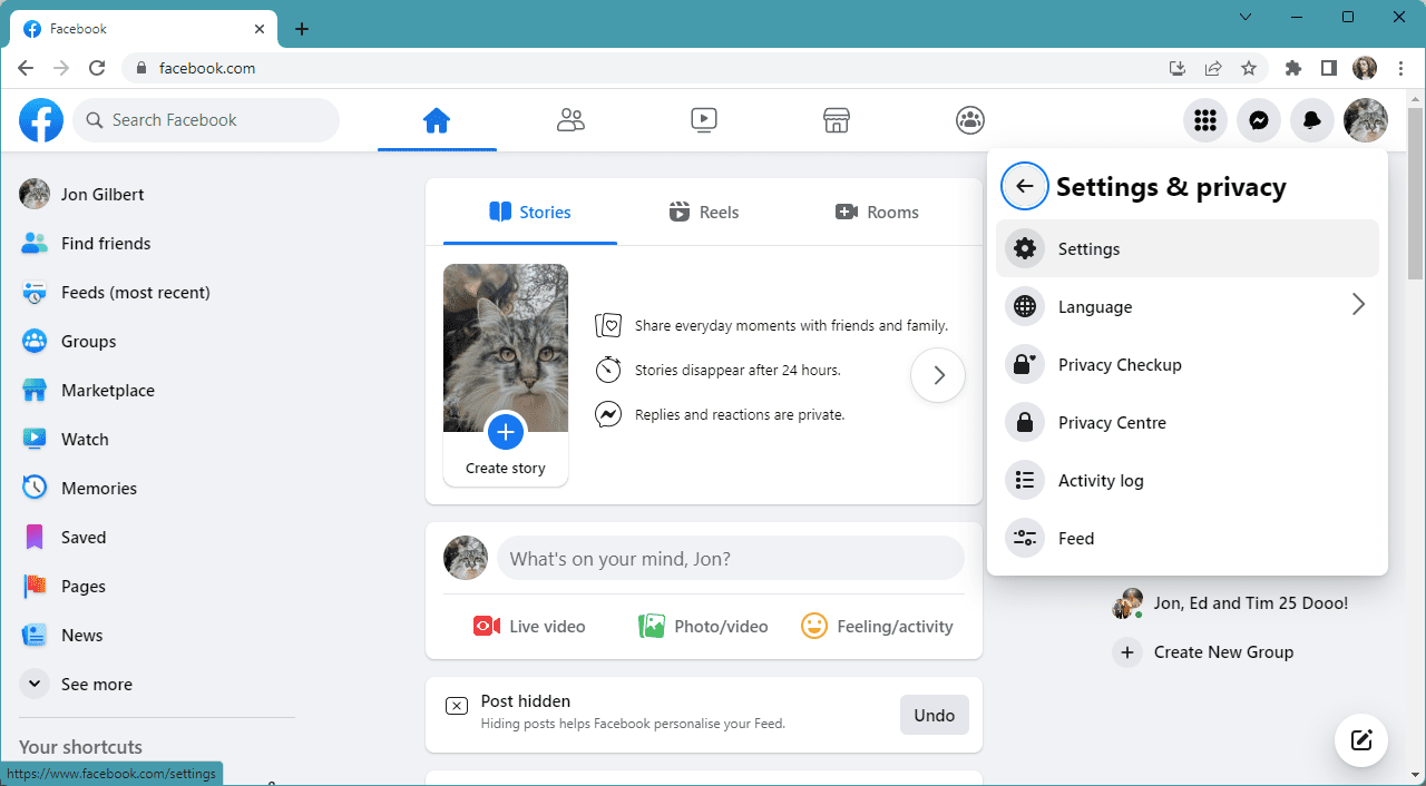 στιγμιότυπο οθόνης της αρχικής ροής του facebook στον ιστότοπο