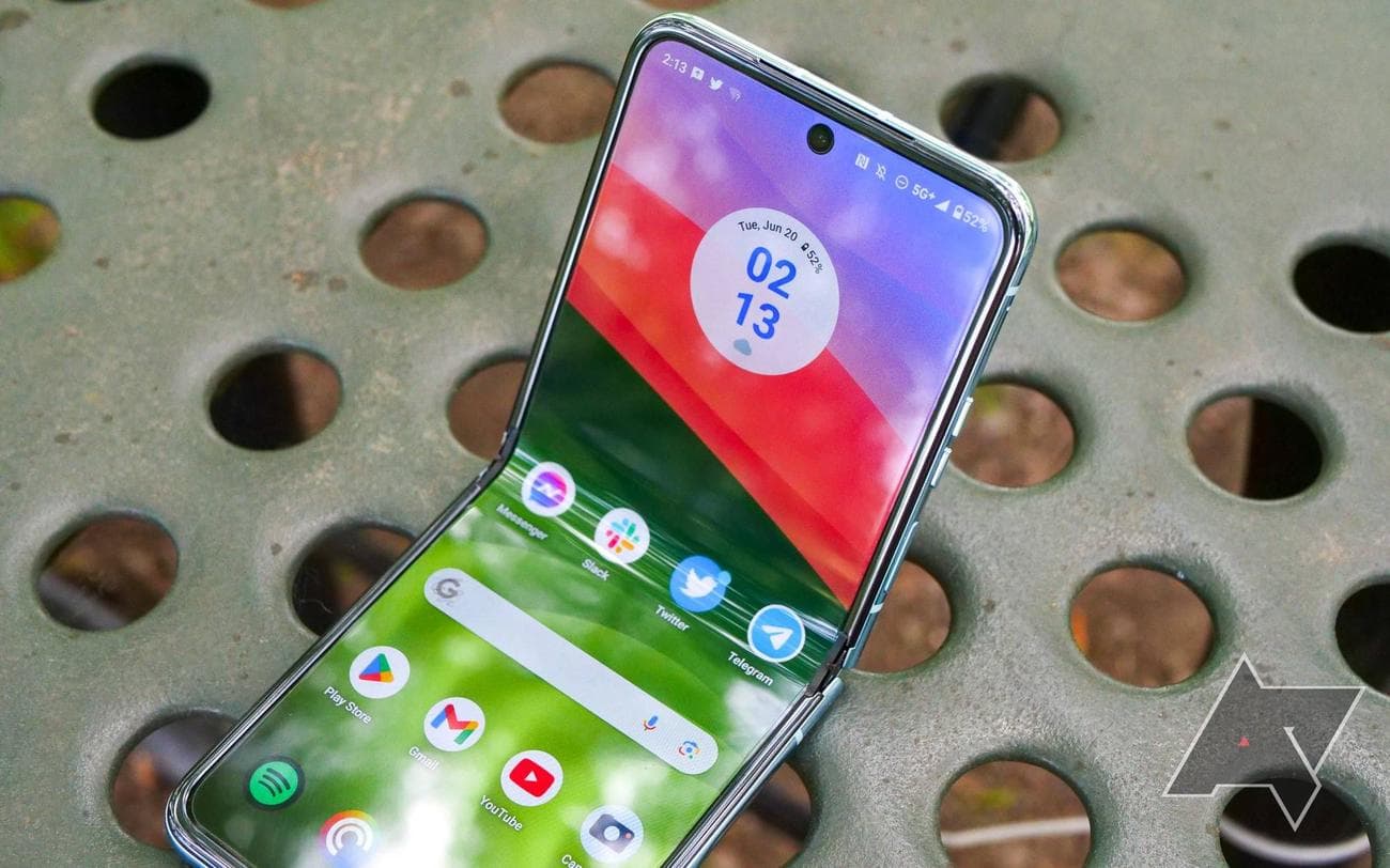 moto-razr-plus-review-05