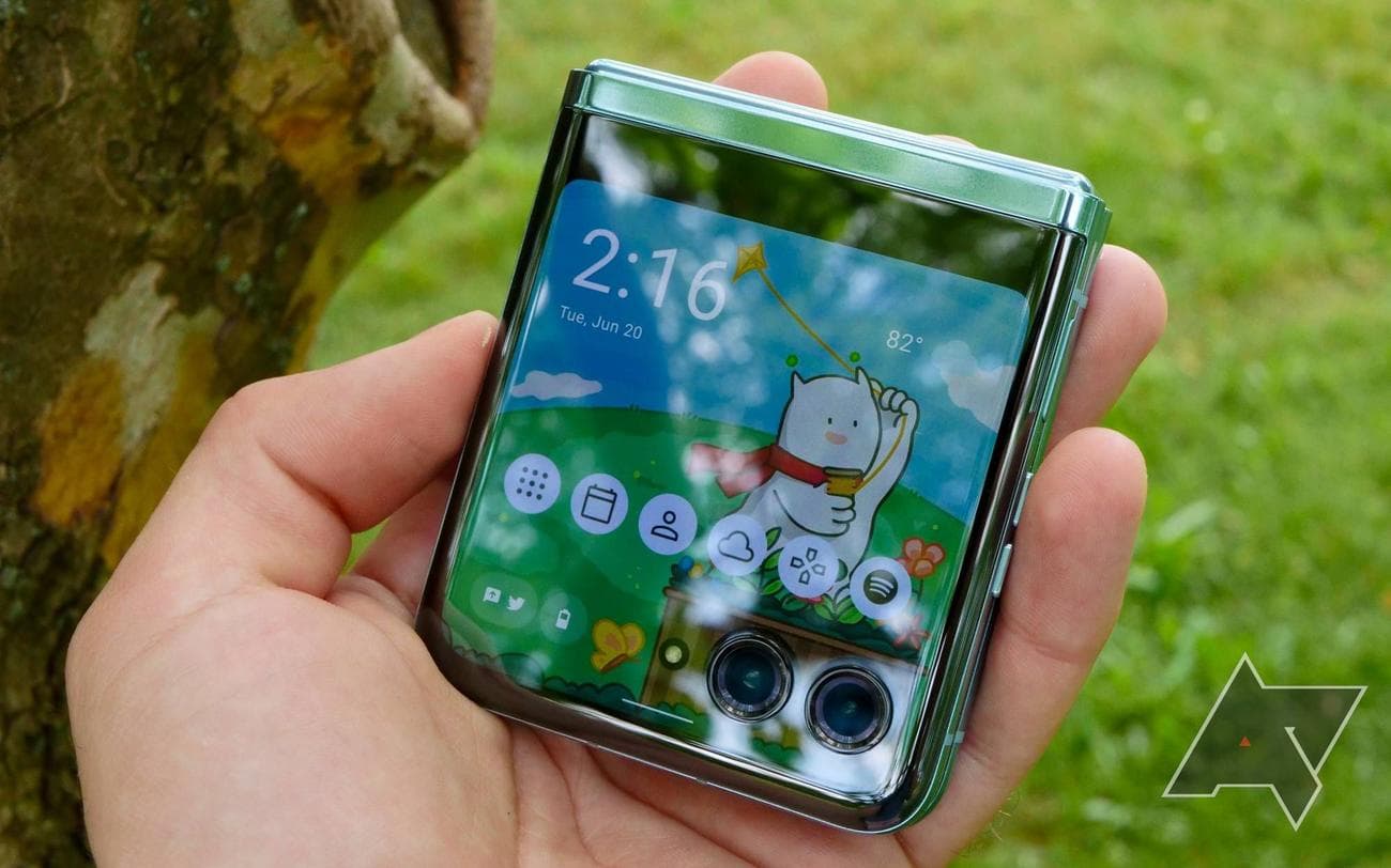 moto-razr-plus-review-07