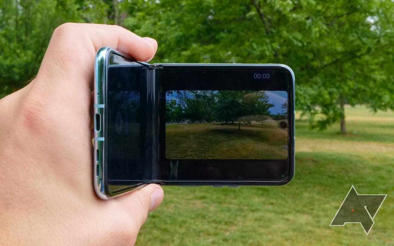 moto-razr-plus-review-09