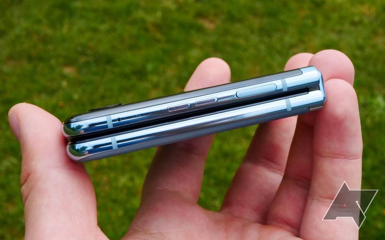 moto-razr-plus-review-11