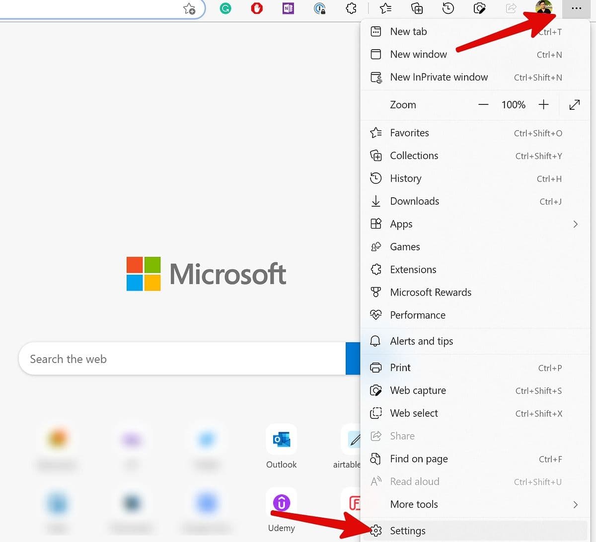 Το μενού του Microsoft Edge με δύο κόκκινα βέλη που δείχνουν τις τρεις κουκκίδες πάνω δεξιά στην οθόνη και την επιλογή Ρυθμίσεις στο αντίστοιχο μενού