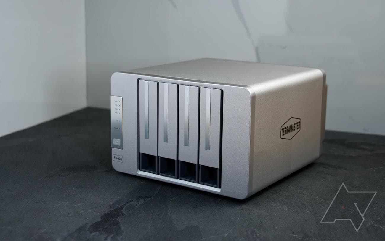 terramaster-f4-423-nas-front-2