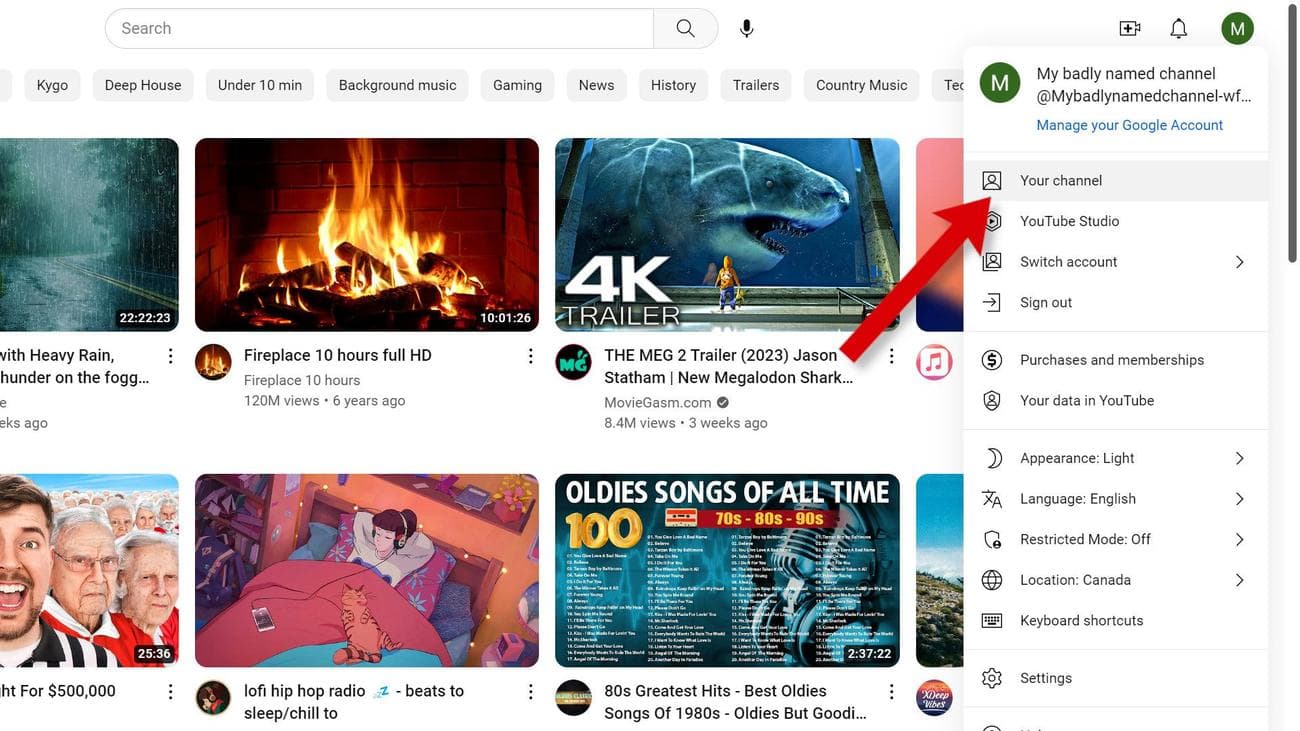 Ένα στιγμιότυπο οθόνης του YouTube σε ένα πρόγραμμα περιήγησης με ένα βέλος που δείχνει το κανάλι σας.
