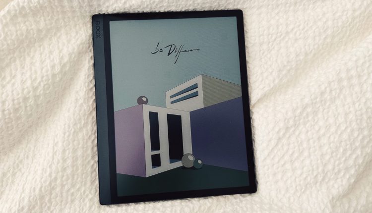 Δελεαστικό E-Paper Tablet με ελλείψεις
