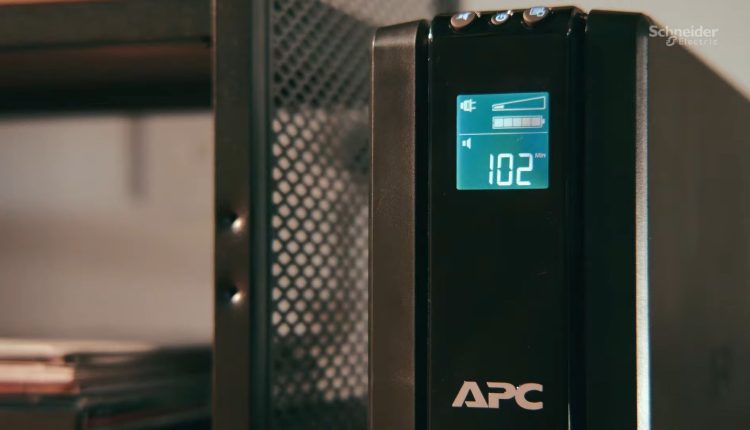 Διατηρήστε τον εξοπλισμό σας τροφοδοτημένο και ασφαλή με αυτήν την προσφορά UPS APC 1500VA
