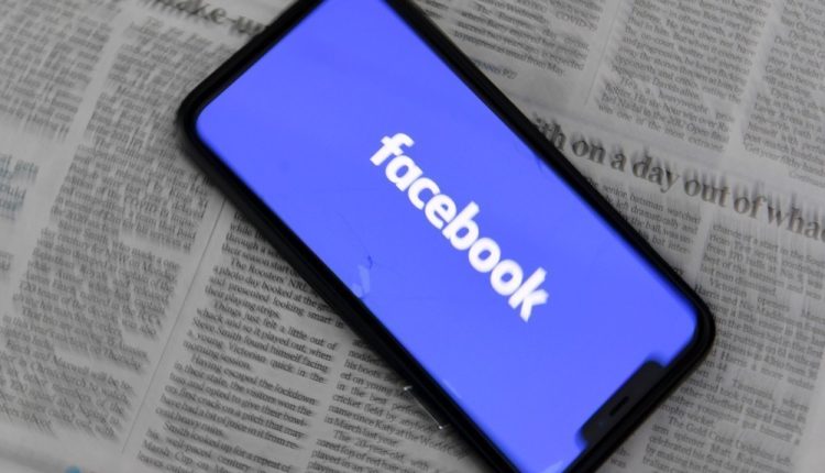 Εκτός λειτουργίας ή με μεγάλα προβλήματα Facebook, Instagram και WhatsApp