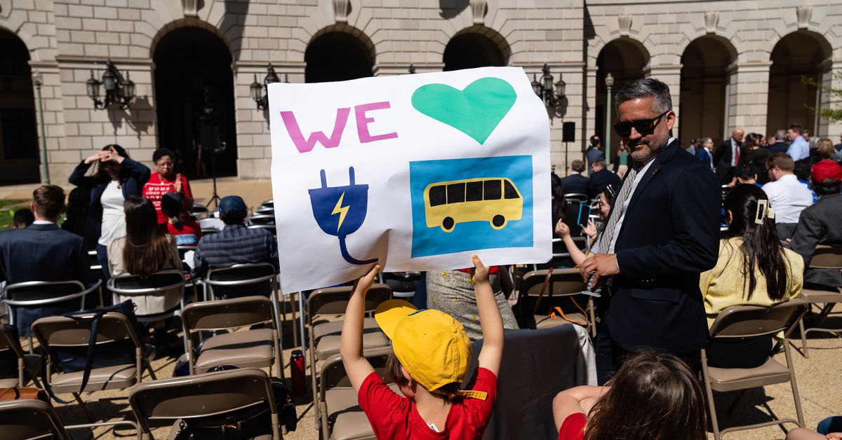 Η EPA συγκροτεί ένα συμβούλιο νεολαίας

