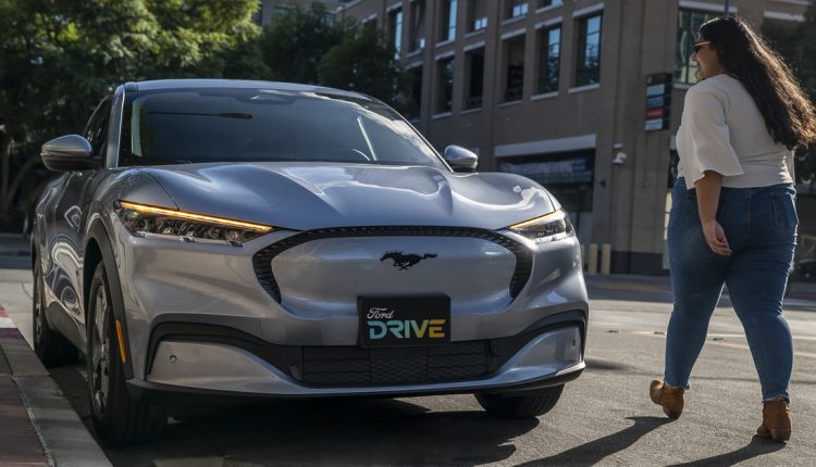 Η Ford προσφέρει ευέλικτες μισθώσεις EV στους οδηγούς της Uber
