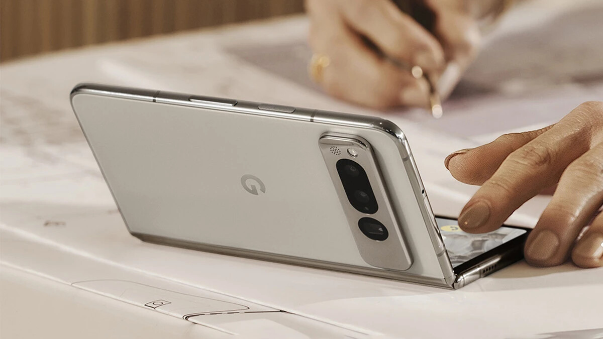 Google incorrectly cancels many Pixel Fold preorders; customers have to wait an extra month or two