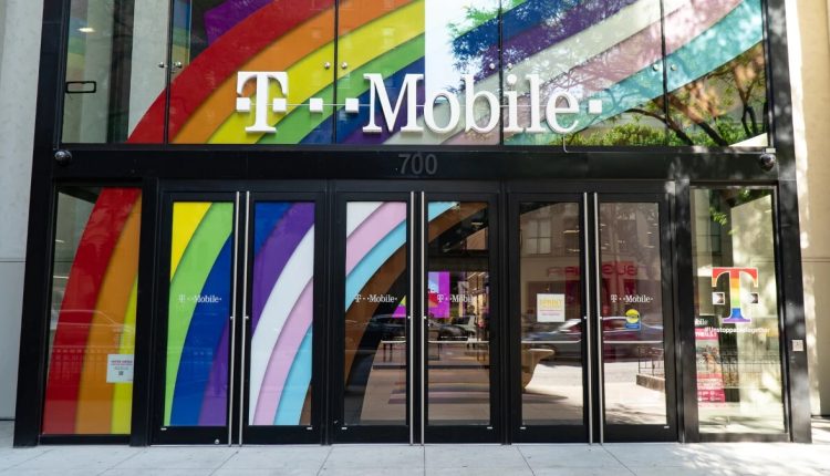 Η T-Mobile απολύει πάνω από το 67% του εξαιρετικά αναγνωρισμένου πληρώματος εξυπηρέτησης πελατών της
